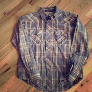 Wrangler long sleeve snap shirt